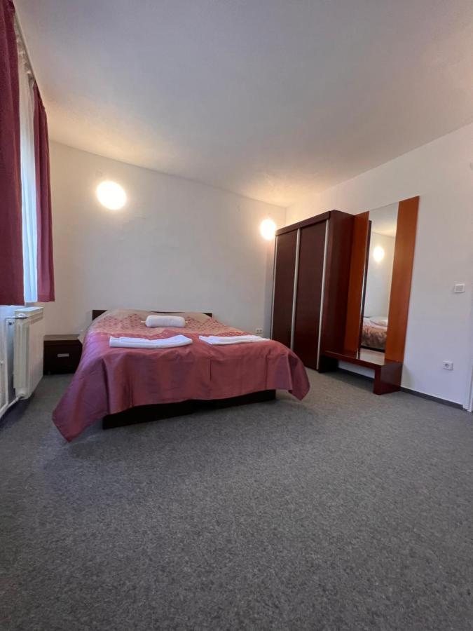 Hotel Begić SJJ Buitenkant foto